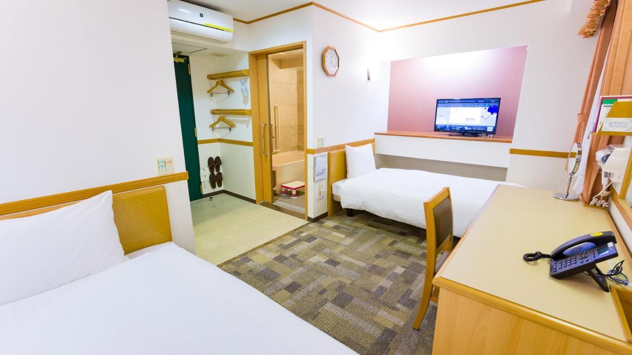 Toyoko Inn Okayama Eki Nishi Guchi Migi Exterior foto