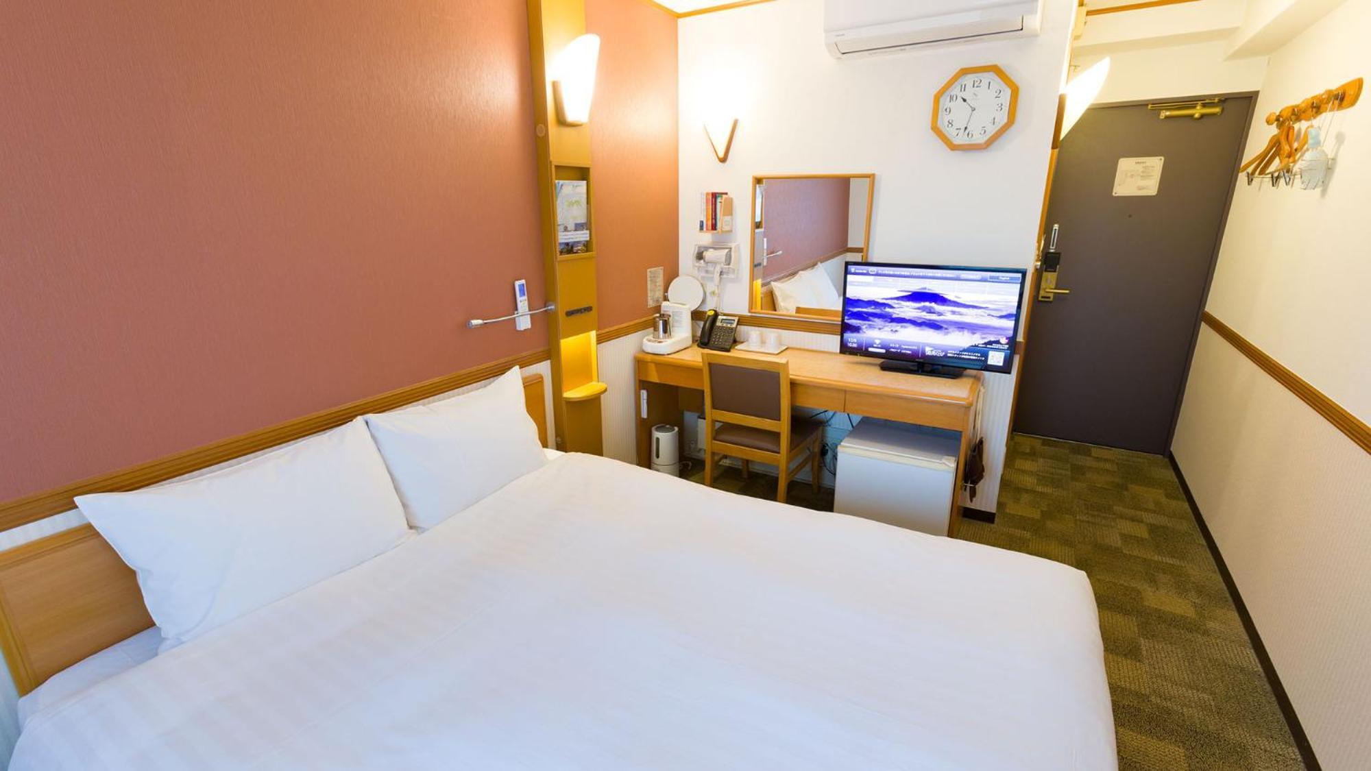 Toyoko Inn Okayama Eki Nishi Guchi Migi Zimmer foto