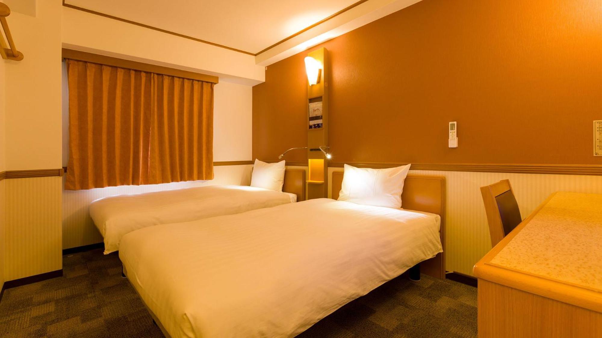 Toyoko Inn Okayama Eki Nishi Guchi Migi Zimmer foto