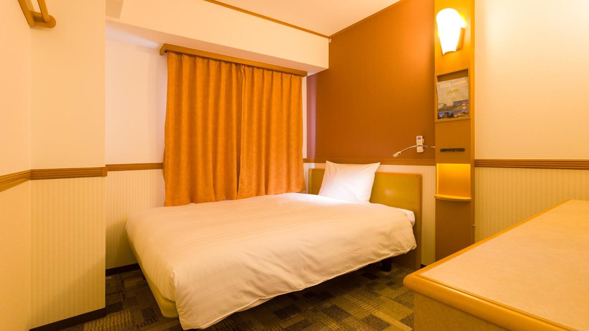 Toyoko Inn Okayama Eki Nishi Guchi Migi Zimmer foto